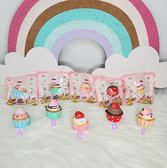 Cute Cupcakes Pastry Petiti