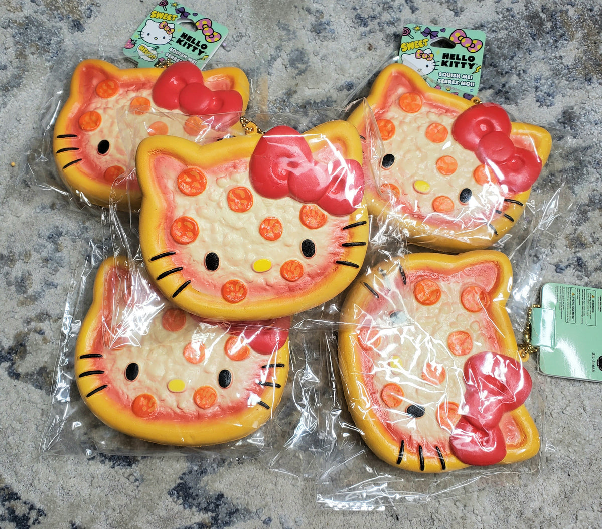 Hello Kitty Pizza – mermaid squish